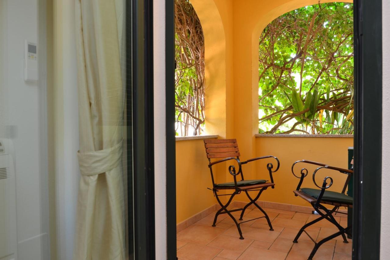 Hotel Villa Del Parco La Maddalena  Bilik gambar